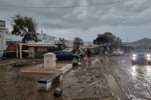 Κακοκαιρία: Ήχησε το 112 σε Σάμο, Χίο, Ικαρία