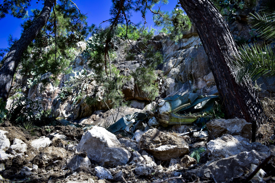 Κυκλοφοριακές ρυθμίσεις στα Λιμανάκια της Βουλιαγμένης για τις κατολισθήσεις