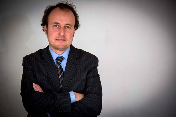 Η κυβέρνηση εφαρμόζει τραμπικές αντιλήψεις