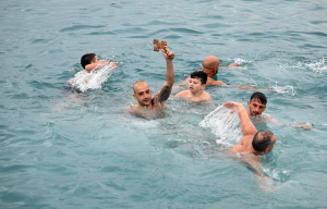 Θεοφάνεια 2026: Με λαμπρότητα ο Αγιασμός των Υδάτων σε όλη τη χώρα (βίντεο, εικόνες)