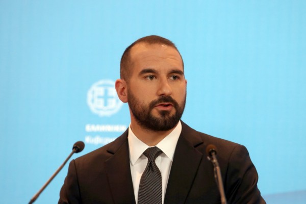 Τζανακόπουλος: Αναμένουμε από τη ΝΔ να καταγγείλει τον Γιούνκερ που μας στηρίζει
