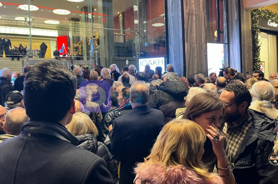 Αλέξης Τσίπρας: Η ώρα της «Ιθάκης» - Πλήθος κόσμου στο Παλλάς (LIVE BLOG)