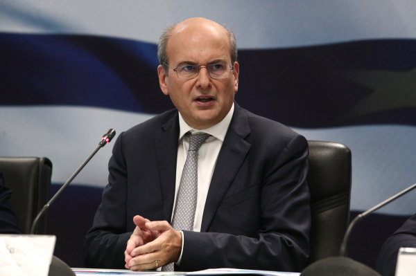 Το φορολογικό νομοσχέδιο για επαγγελματίες, ελέγχους και Airbnb, τέλος τα μετρητά για αγορές ακινήτων - Σε διαβούλευση