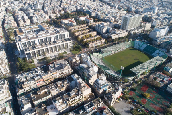 Έρχεται αναστολή ΦΠΑ και εκπτώσεις φόρου στα ακίνητα