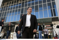 Κασιδιάρης: Κατεβαίνει στις εκλογές ως ανεξάρτητος, «ποιος πλήρωσε τις πανάκριβες διαφημίσεις της ΝΙΚΗΣ»;