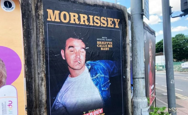 Ο Morrissey ακύρωσε δύο συναυλίες μετά από απειλές για τη ζωή του