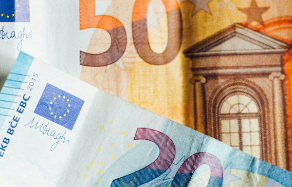 Επιδόματα: Ποιοι πληρώνονται από αύριο από e-ΕΦΚΑ και ΔΥΠΑ