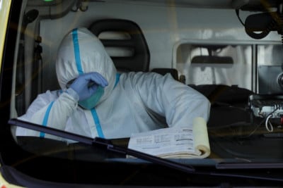 Κορονοϊός: Συνεχίζεται η φονική πορεία του ιού στη χώρα, αναμένεται νέα αύξηση του αριθμού των νεκρών