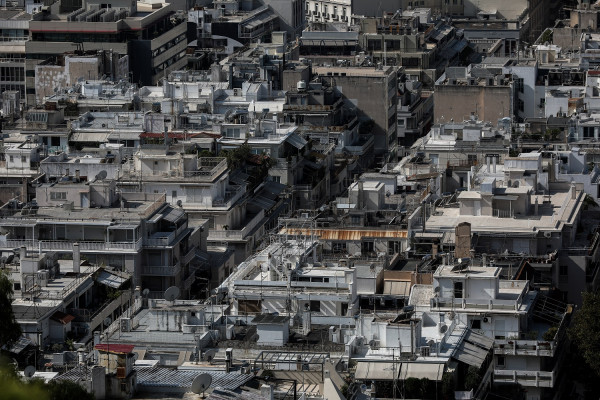 Πώς θα χτίζονται οικόπεδα κάτω από 4 στρέμματα - «Τομές» στις οικοδομικές άδειες