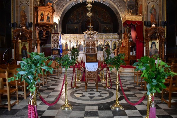 Διαγράφονται με νόμο οφειλές ΟΤΑ και εκκλησιαστικών ΝΠΔΔ στα ασφαλιστικά ταμεία