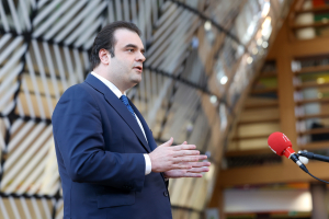 Πιερρακάκης: Η διάρκεια της κρίσης θα κρίνει την ευρωπαϊκή απάντηση