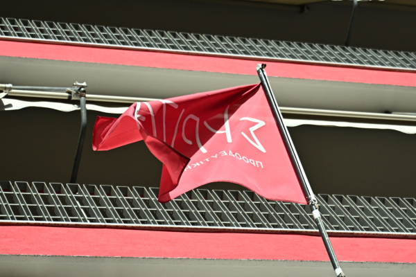 ΣΥΡΙΖΑ: Το πουλόβερ της συγκάλυψης στις υποκλοπές αρχίζει να ξηλώνεται