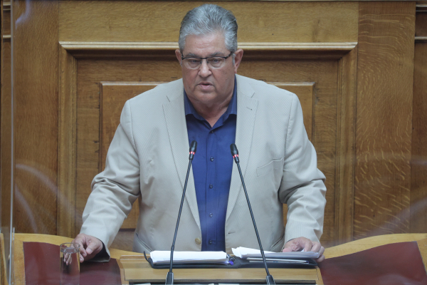 ΚΚΕ για παραιτήσεις: «Αναλαμβάνουν το ρόλο της "Ιφιγένειας" για να κρυφτούν οι βασικές πολιτικές ευθύνες»