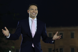 Ο διάλογος Τσίπρα - Κασσελάκη για το αν θα παραβρεθεί στην συγκέντρωση στο Σύνταγμα