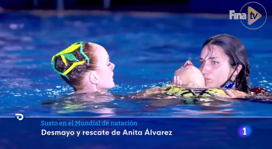 Σοκαριστική σκηνή σε τελικό: Αθλήτρια της συγχρονισμένης λιποθύμησε μέσα στην πισίνα (εικόνες, βίντεο)