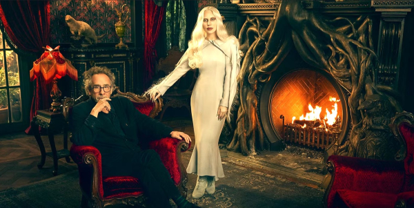 Η Lady Gaga έγινε στοιχειωμένη κούκλα: Δείτε το μακάβριο βίντεο του «The Dead Dance»