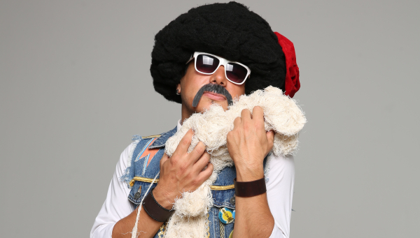 Ο Αποστόλης Μπαρμπαγιάννης στον Σταυρό του Νότου: Οι καλεσμένοι του Δεκεμβρίου