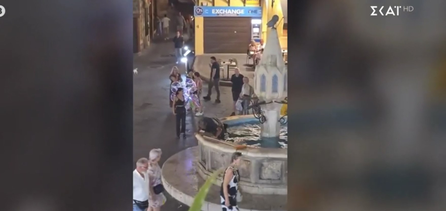 Ρόδος: Οργή και αποτροπιασμός για το βίντεο με νεαρό που ρίχνει άστεγο σε σιντριβάνι