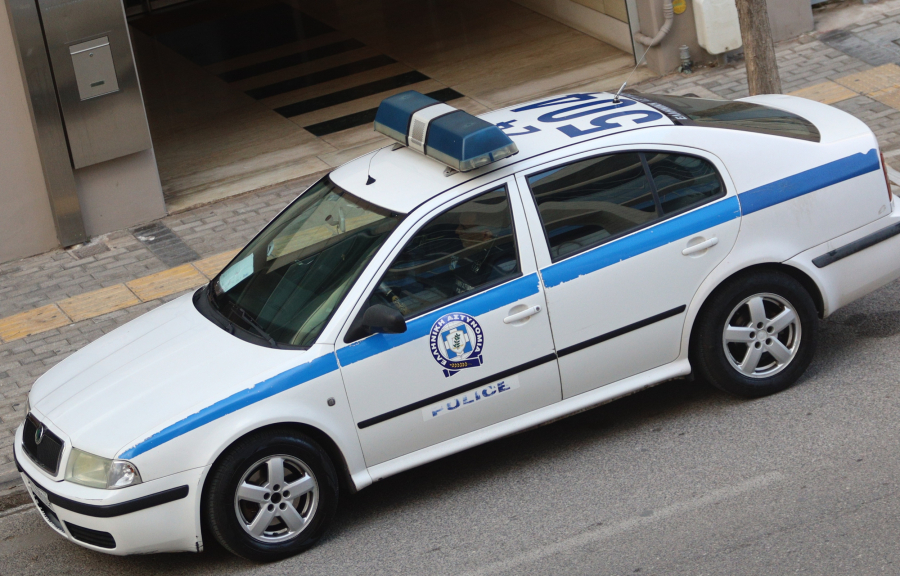 Συγκλονίζει η σύζυγος του αστυνομικού της Βουλής: «Με απειλούσε ότι θα σκότωνε εμένα και τα παιδιά»