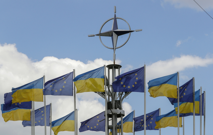Η αποτυχία του ΝΑΤΟ να σώσει την Ουκρανία εγείρει ένα υπαρξιακό ερώτημα: σε τι στο καλό χρησιμεύει;