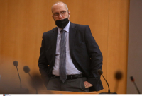 Οικονόμου: Οι αποφάσεις της κυβέρνησης είναι όλες συνταγματικές