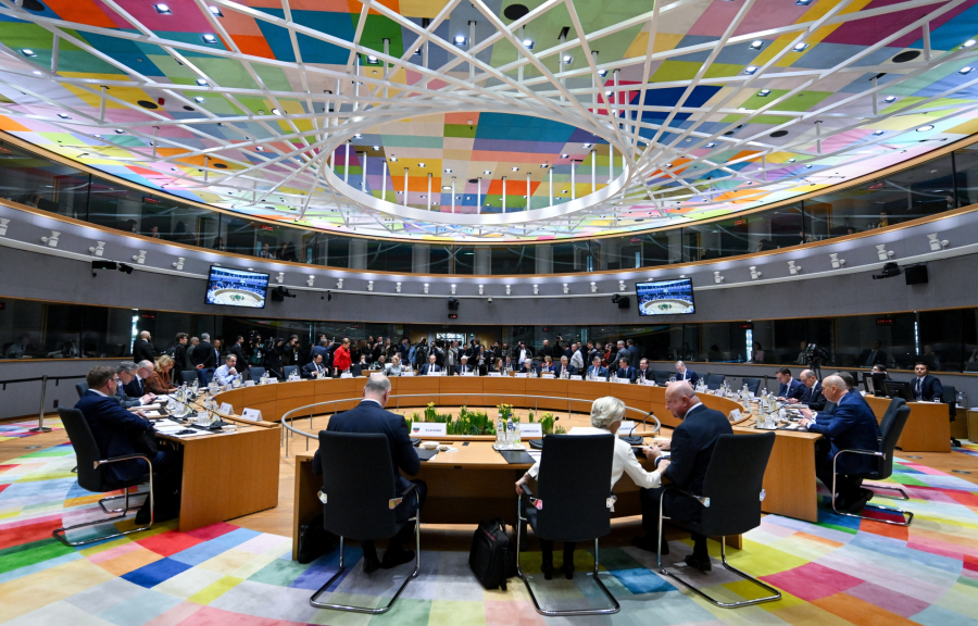 Πολεμική προετοιμασία με στρατιωτικά κονδύλια έως και 800 δισ. ευρώ!