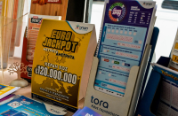 Eurojackpot 25/2/25: 1 δελτίο κερδίζει 1,3 εκατ. ευρώ και 2 ακόμη από 379,905 ευρώ