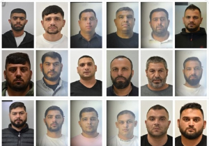Στη «φάκα» της ΕΛΑΣ εγκληματική οργάνωση για κλοπές, στα μανταλάκια οι φωτογραφίες τους (εικόνες)