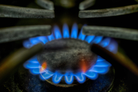 Politico: Η Ευρώπη ξεμένει από φυσικό αέριο, φοβάται αγορές πανικού