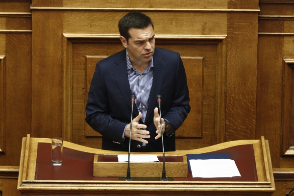 Τσίπρας: Κάνετε τον Βαρουφάκη βασικό σας σύμμαχο στην πολιτική σας