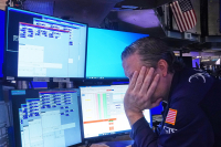 Το παγκόσμιο sell-off στα ομόλογα εντείνεται υπό τη σκιά νέων απειλών Τραμπ για δασμούς