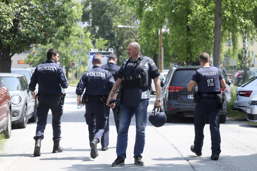 Αυστρία: Πυροβολισμοί στο Λιντς, έξω από εστιατόριο - 3 νεκροί