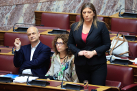 Κωνσταντοπούλου: «Συνεργάτες του ΠτΒ με ηχογραφούσαν» – «Ψέματα», απαντά ο Κακλαμάνης