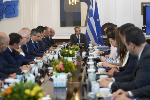 Greek Government Prepares New Tax Cuts on Back of Stronger Revenues