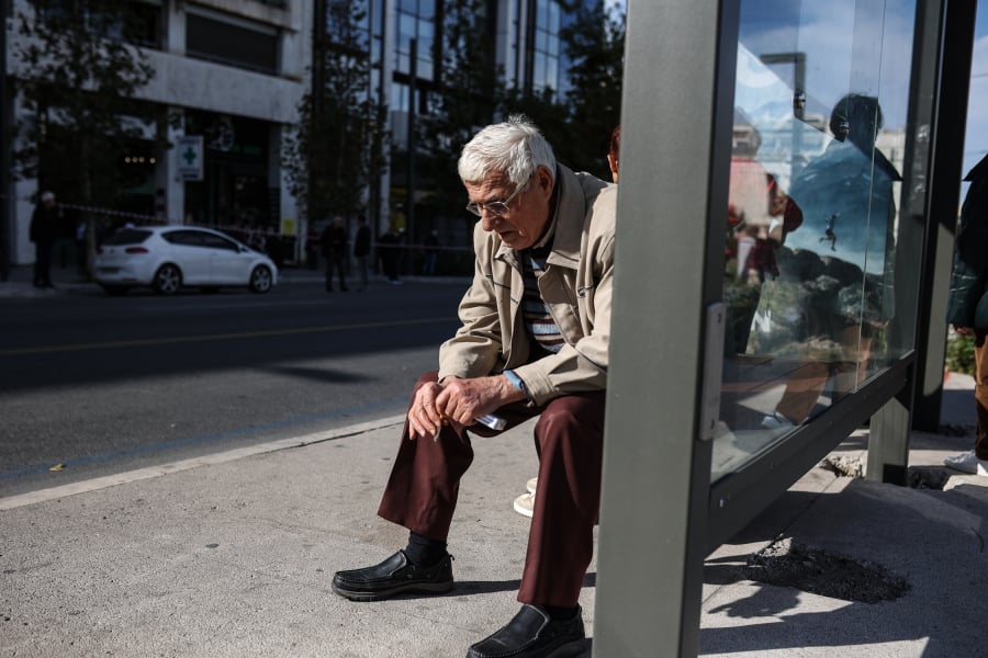 Σύνταξη στα βαθιά γεράματα: Η Eurostat δείχνει την Ελλάδα ως μία από τις χώρες με το μικρότερο εργασιακό βίο
