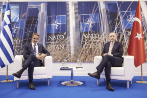 Συνάντηση Μητσοτάκη - Ερντογάν στο Βίλνιους, «παράθυρο» για επανεκκίνηση των ελληνοτουρκικών σχέσεων