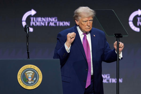 Τραμπ: Εγώ έχω όλο τον χρόνο με το μέρος μου, όχι το Ιράν