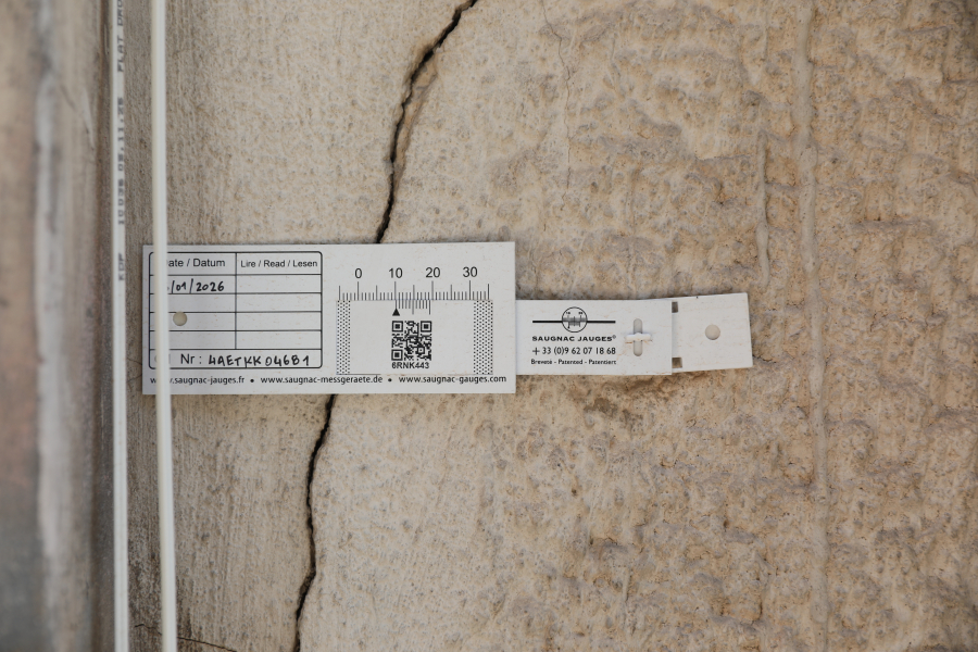 Ρωγμές σε κτίρια της Κυψέλης: «Το φαινόμενο είναι χειρότερο από έναν σεισμό» – Η ανησυχία για τα μπαζωμένα ρέματα