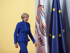 Brexit: Μεταβατική συμφωνία με την ΕΕ ζητά η Μέι