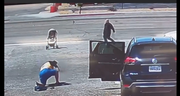 Έσωσε το μωρό την τελευταία στιγμή - Ανατριχιαστικό βίντεο με βρέφος στις ΗΠΑ