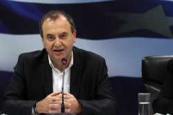 Ο Στρατούλης μιλά και για «εναλλακτικές» λύσεις