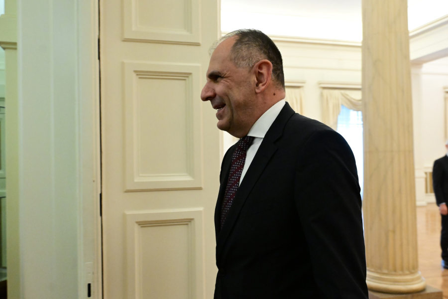 Ετοιμάζει βαλίτσες για τις ΗΠΑ ο Γεραπετρίτης