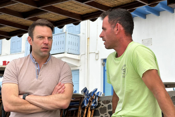 Στέφανος Κασσελάκης: «Σήμερα στη Νίσυρο αναζήτησα και συνάντησα τον Σαϊμίρ»