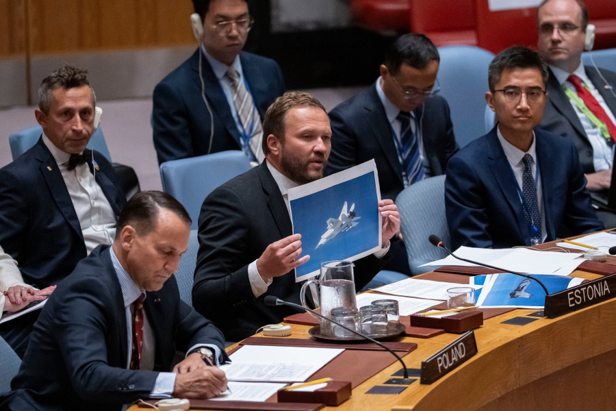 Δύση σε Πούτιν για παραβιάσεις: Εάν καταρριφθεί αεροσκάφος σας, μην κλαίγεστε μετά