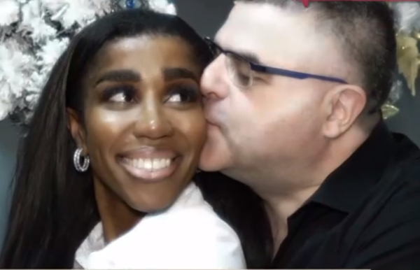 «Αγαπάει ο γενναίος και όχι ο ωραίος» λέει ο σύντροφος της Ελίζαμπεθ Ελέτσι για τον έρωτά τους