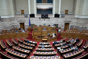 Κόντρα Κυβέρνησης - Αντιπολίτευσης με φόντο τις δηλώσεις Δρίτσα για Κουφοντίνα