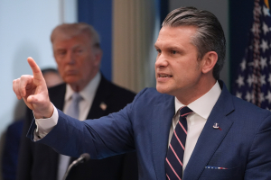 Μετά τον Τραμπ και ο Χέγκσεθ: Απόψε ο μεγαλύτερος όγκος πληγμάτων εναντίον του Ιράν