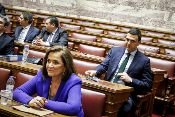 Μπακογιάννη: Δεν ασκείς την εξουσία αλαζονικά - Κικίλιας: Η ανθρωπιά δεν είναι άλλοθι για συγκάλυψη