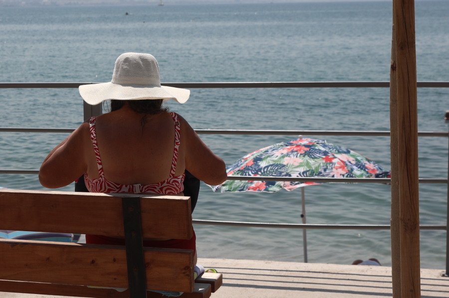 Νέα πρόγνωση για τον καύσωνα - Οι περιοχές που «θα ψηθούν», σε επιφυλακή η Πολιτική Προστασία