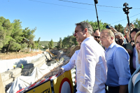 Μητσοτάκης για Τσίπρα - Ανδρουλάκη: Ο «τζάμπα 1» συναγωνίζεται τον «τζάμπα 2» - Όποιος υπόσχεται τζάμπα παροχές θα σας τα πάρει